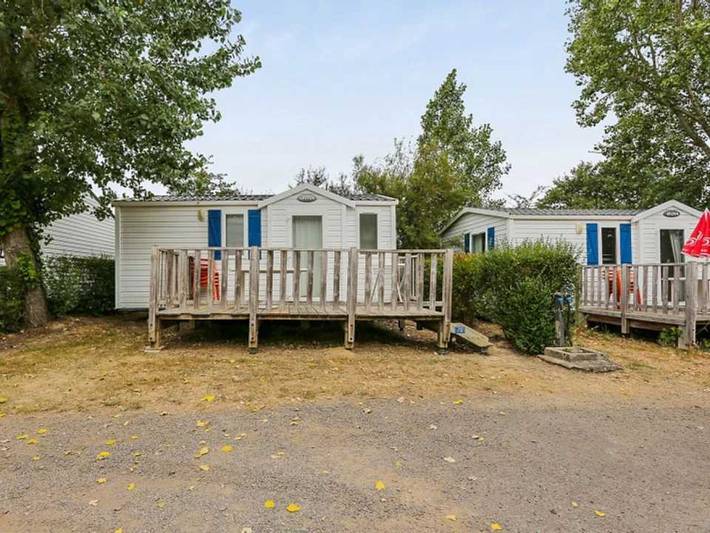 Camping pour 4 personnes, avec bassin pour enfant