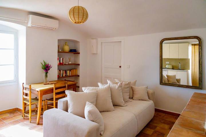 Gîte pour 5 personnes, avec piscine, animaux acceptés à Aghione