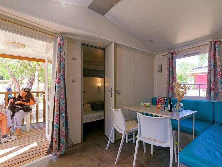 Flower Camping Le Mas de Mourgues - Mobilheim 4 personen - Mobilheim Olivier Confort 29m² (2 Zimmer) - Terrasse 9 m²+ Tv + Klimaanlage 4 pers. in Vauvert, Mittelmeerküste (Frankreich)