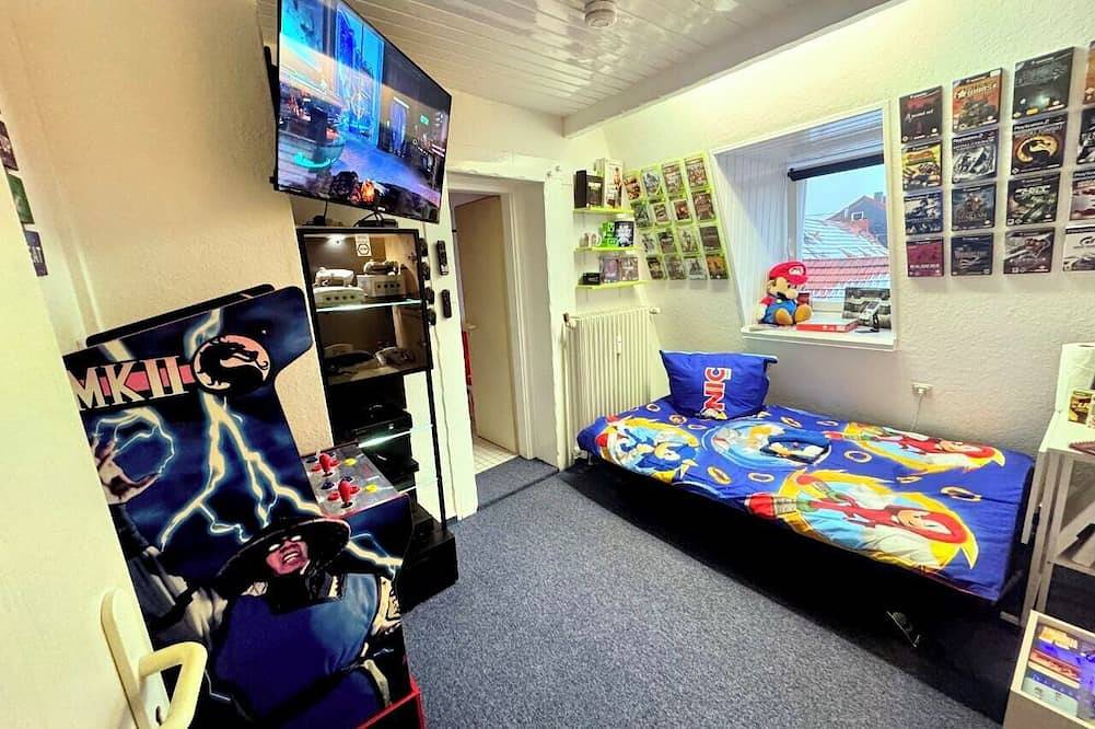 Ganze Wohnung, 🎮Gamer's Lore🕹 inkl. Extras in Göttingen, Niedersachsen