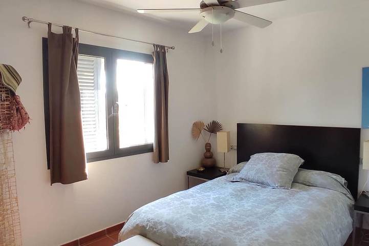 Gîte pour 6 personnes, avec terrasse et jardin dans El Campillo De Rodalquilar - 2