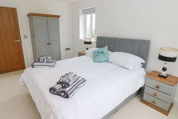 Cottage for 8 People in Little Haven, Pembrokeshire, Photo 1