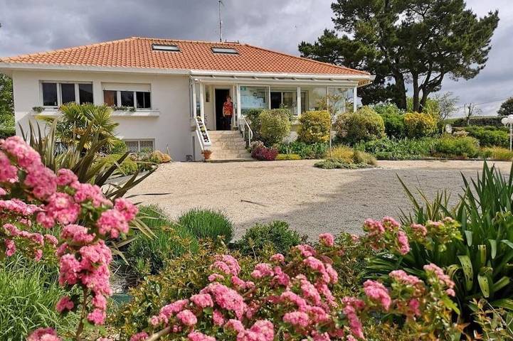 ZEcamping 4* familial pet friendly restaurant et espace aquatique in Challans, Valle del Loira