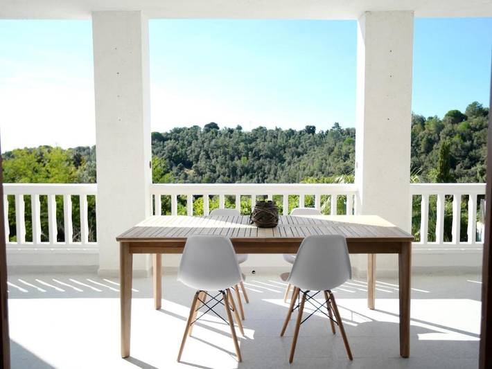 Ferienwohnung für 8 Personen, mit Balkon und Terrasse sowie Ausblick in Arenys de Munt