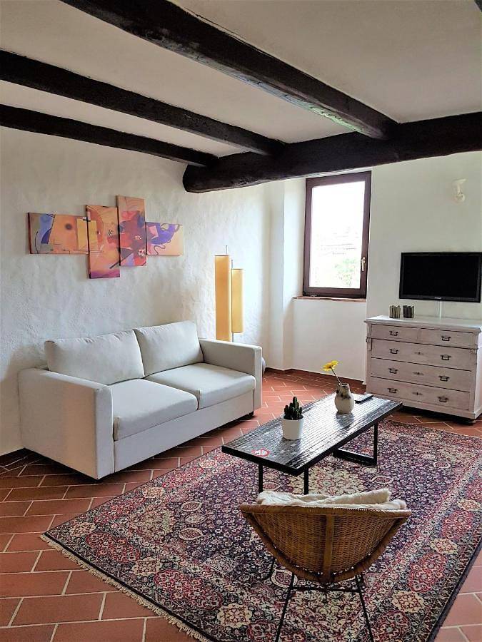 Ferienwohnung für 5 Personen, mit Ausblick in Caslano
