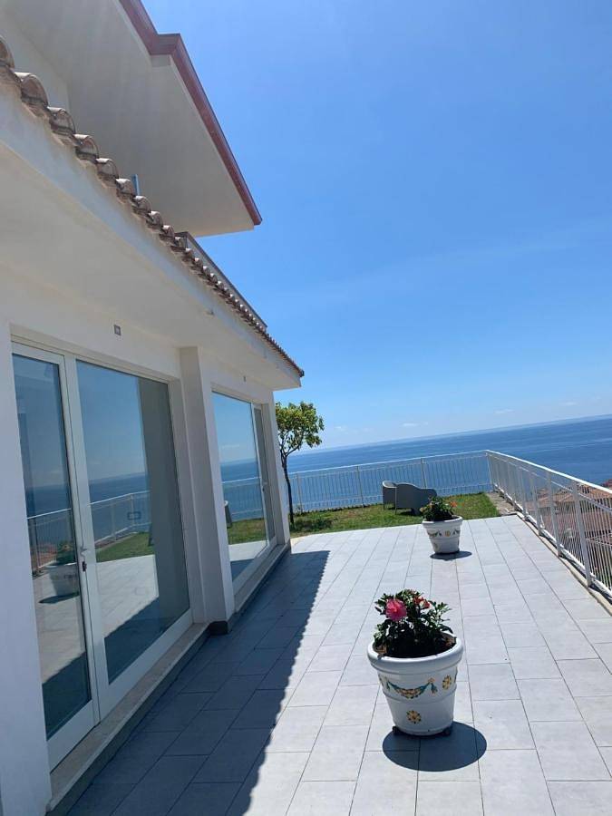 Appartamento per 2 persone, con Balcone e Terrazza nonché Giardino e Panorama a Diamante