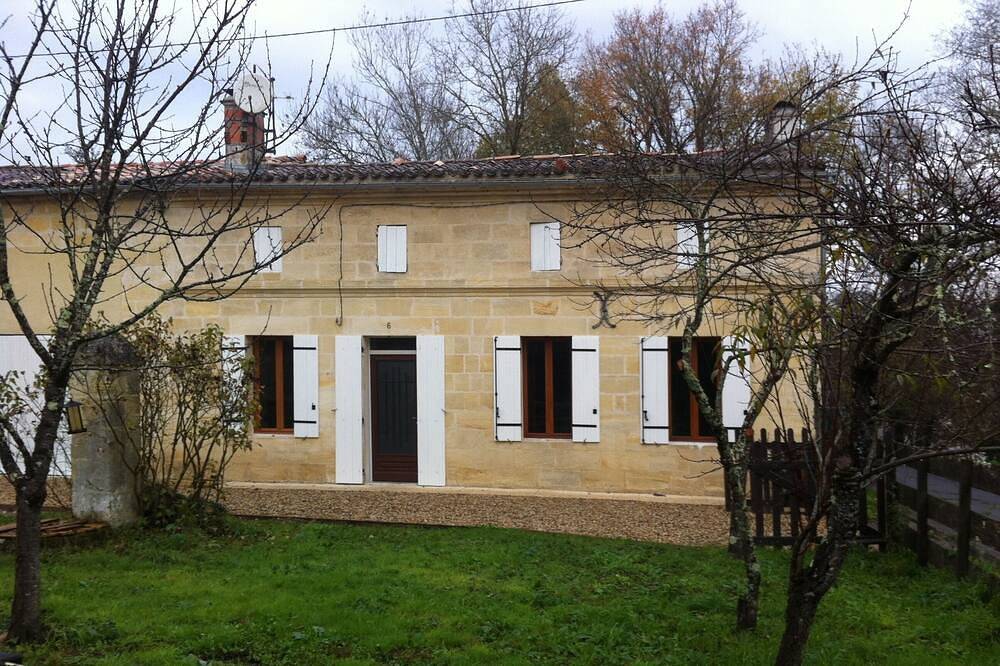 Belle maison pierre prox St Emilion in Saint-Seurin-sur-l'Isle, Région de Libourne