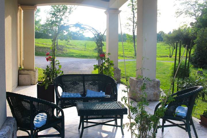 Appartement de vacances pour 2 personnes, avec jardin et piscine