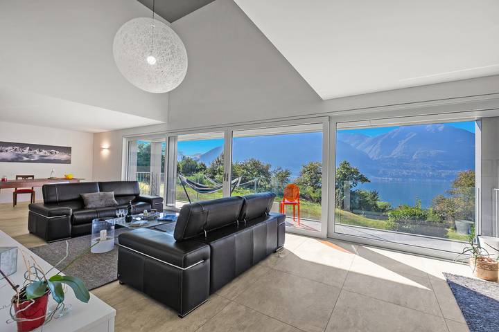 Villa für 5 Personen, mit Seeblick und Terrasse, mit Haustier in der Schweiz