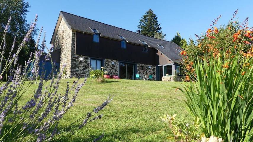Location de vacances pour 2 personnes, avec Terrasse ainsi que Jardin et Vue à Tirepied - 3