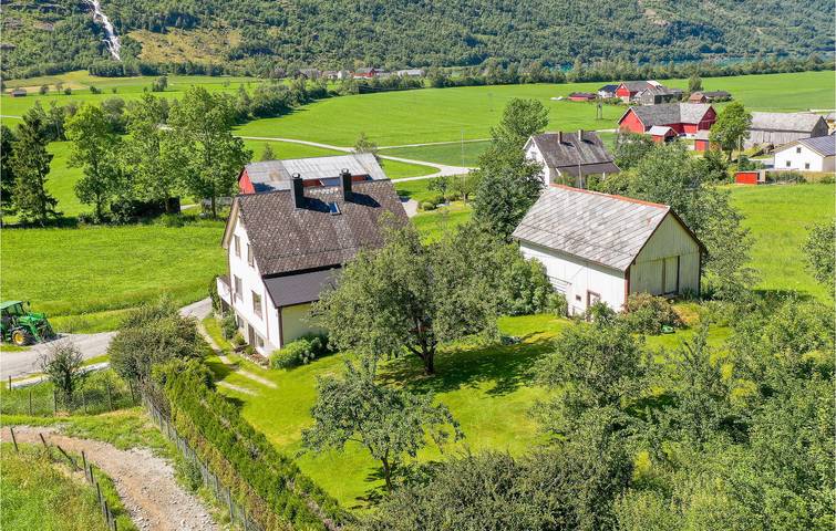 Ferienhaus für 6 Personen mit Terrasse in Oldevatnet