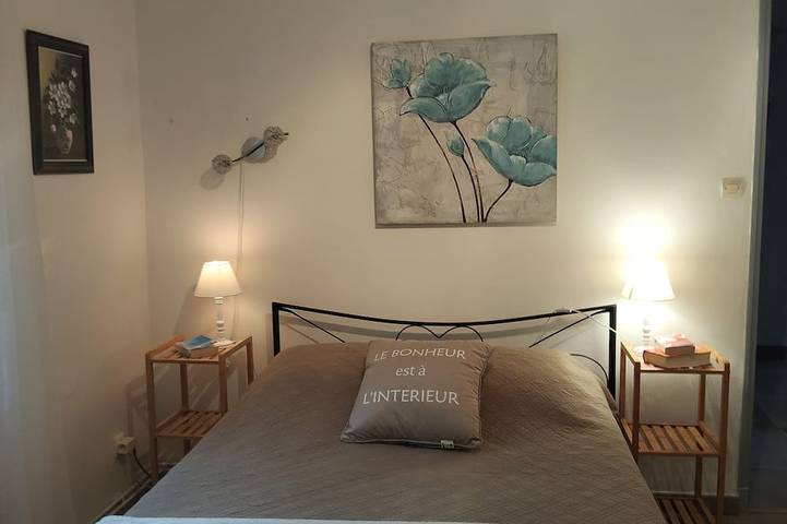 Gîte pour 6 personnes, avec jardin à Ollioules - 4