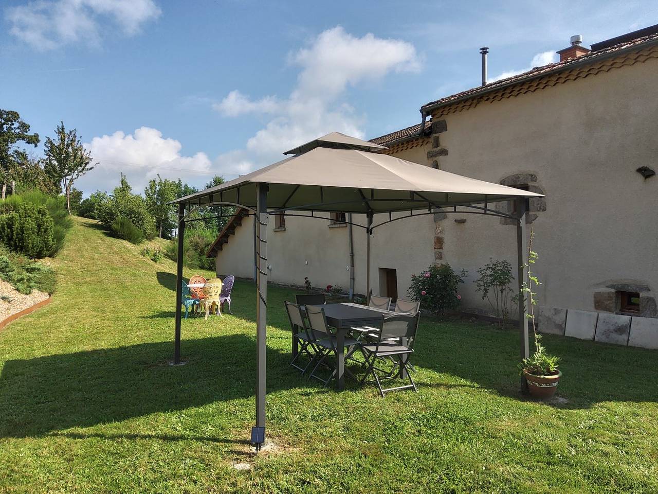 Chambres d’hôtes La Belle Étape - 2 Chambres 2 à 4 personnes in La Chapelle-Agnon, Parc Naturel Régional Livradois-Forez