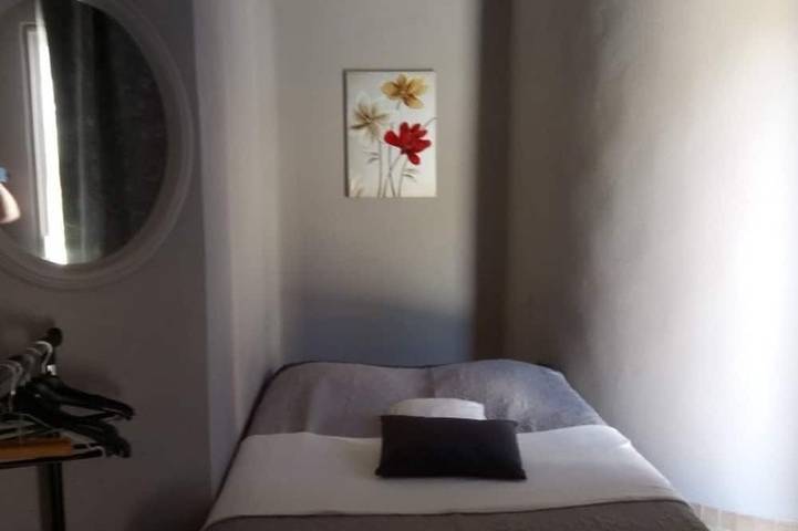 Gîte pour 4 personnes, avec jardin ainsi que piscine et terrasse à Althen-des-Paluds - 2