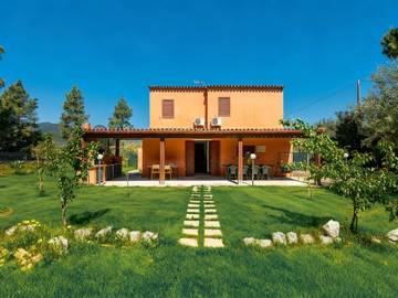 Location de vacances pour 6 personnes, avec balcon/terrasse à Castiadas