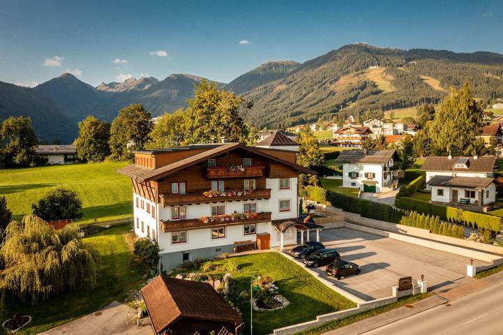 B&B für 4 Personen, mit Balkon und Garten sowie Sauna und Ausblick in der Steiermark