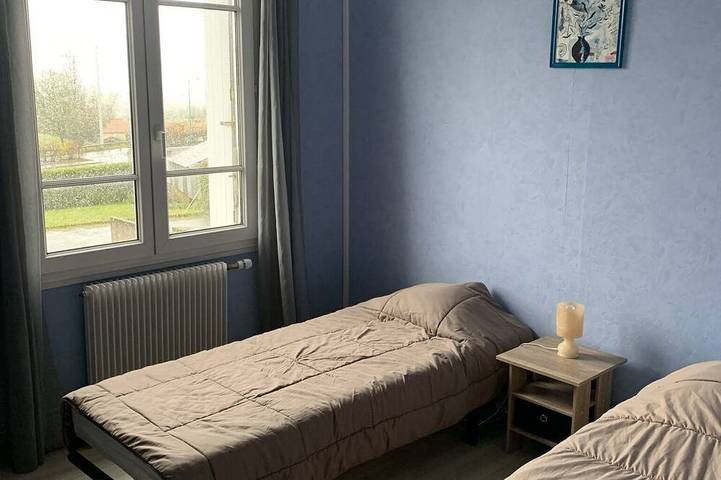 Location de vacances pour 6 personnes, avec terrasse, animaux acceptés à Saint-Michel-Mont-Mercure - 4