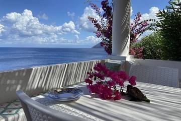 Ferienhaus für 4 Personen, mit Pool und Terrasse auf den Liparische Inseln