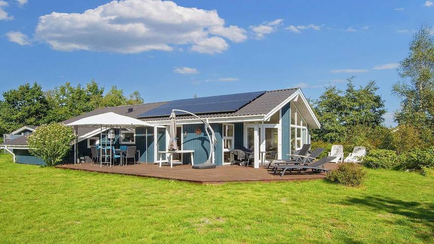 Ferienhaus für 8 Personen, mit Sauna und Terrasse sowie Whirlpool in As Vig