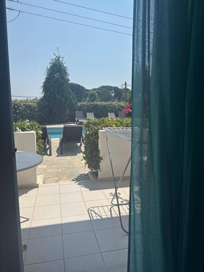 Esperos Apartments&Studios in Troulos, Sporades