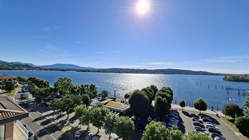 Ferienwohnung für 4 Personen, mit Balkon/Terrasse und Seeblick sowie Terrasse - 1