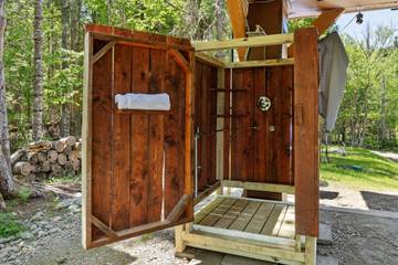 Vacation House for 4 Guests in Pittsburg (NH), New Hampshire, Picture 3