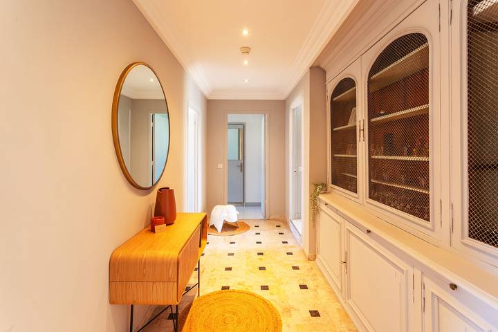 Gîte pour 7 personnes, avec balcon dans Place Massena - 3