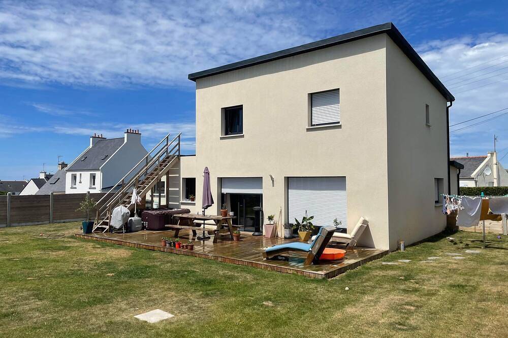 Modern house with jacuzzi just a stone's throw from the beach in Lampaul-Plouarzel, Brest und Umgebung