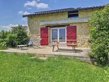 Gîte pour 5 personnes, avec piscine ainsi que jardin et terrasse dans le Gers