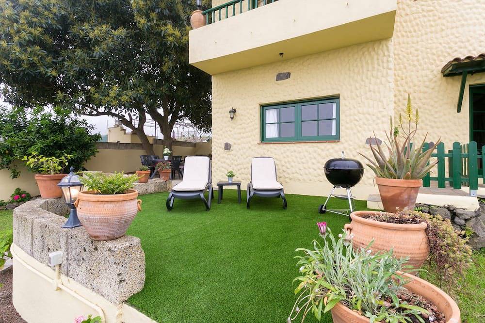 Casita Las Uvas Spectacular Rural Farmhouse  With  Sea Views , Spa And Wifi in Palo Blanco, Los Realejos