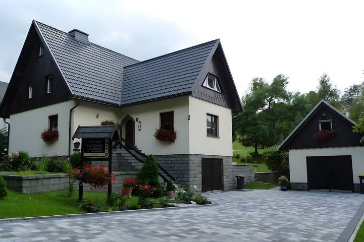 Apartamento entero, Acogedor apartamento independiente en Holzhau con la familia Liebscher en Bergstraße in Holzhau, Rechenberg-Bienenmühle