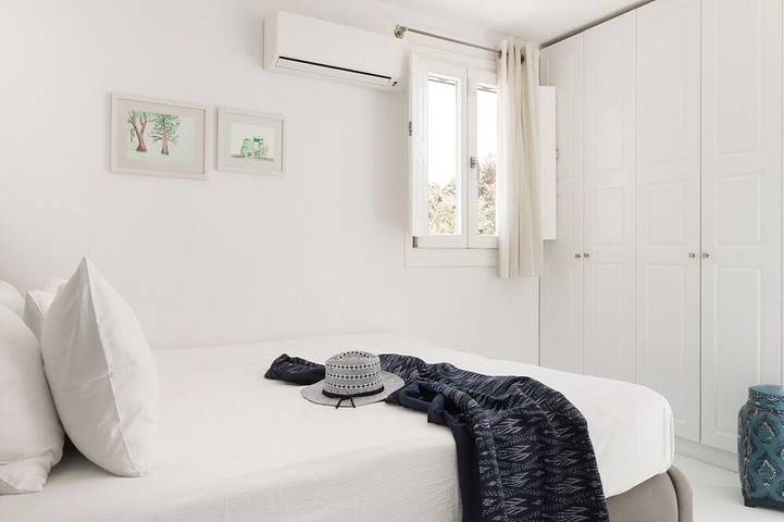 Location de vacances pour 12 personnes, avec terrasse et jardin dans Kalafatis - 4