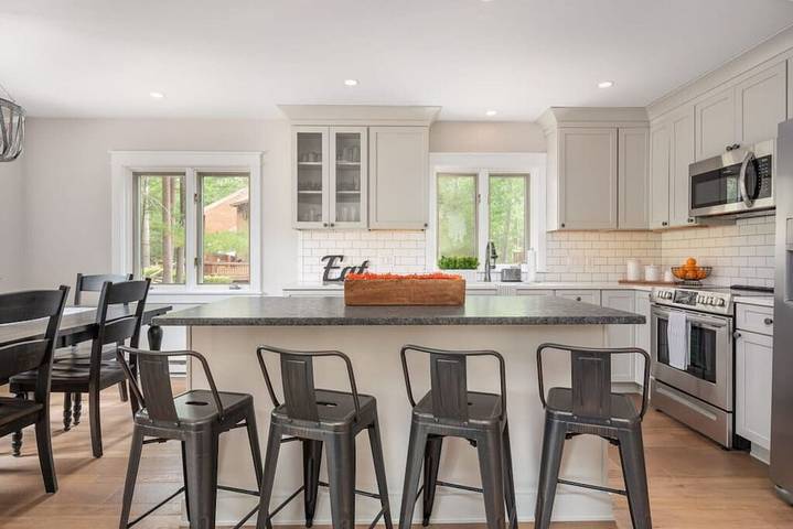 Vacation rental for 8 people, with yard and balcony in Conway