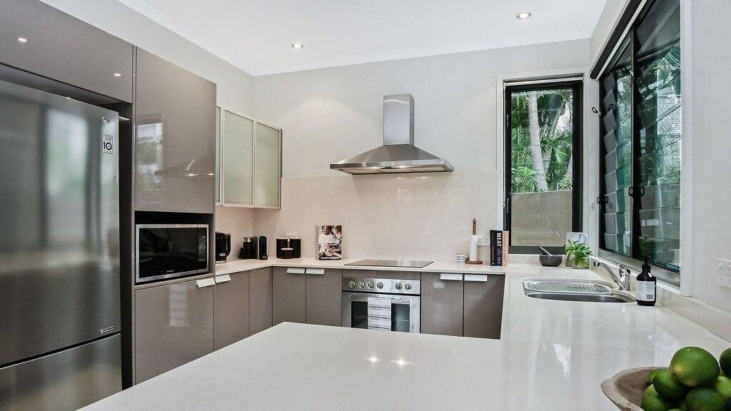 Boom 2 is only a short stroll from surfing, swimming and the golden sands of Boomerang Beach.. in Boomerang Beach, New South Wales