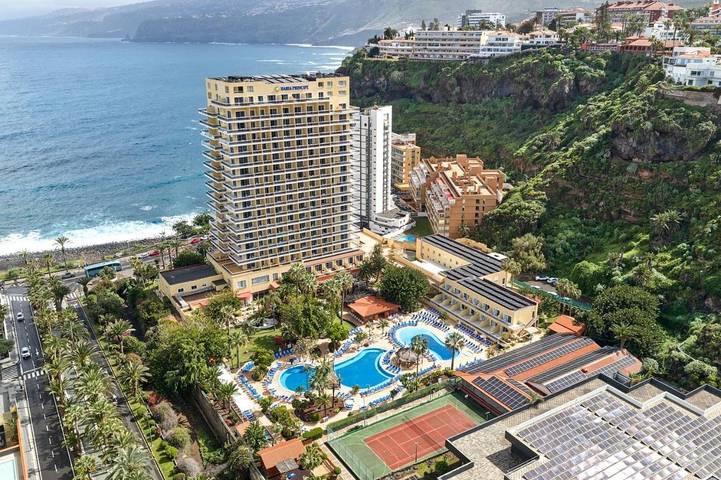 Hotel voor 3 personen, with Balkon and Terras as well as Tuin and Kinderzwembad op Tenerife