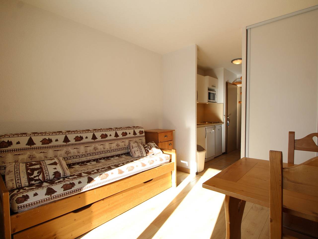 Gehele studio, Renovated Studio for 4 Guests with Balcony, Near Ski Lifts - Résidence Sagittaire, Flaine Forêt in Flaine, Arâches-la-Frasse