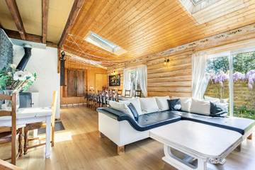 Location De Vacances pour 15 Personnes dans Ploumagoar, Cotes-d'Armor, Photo 1