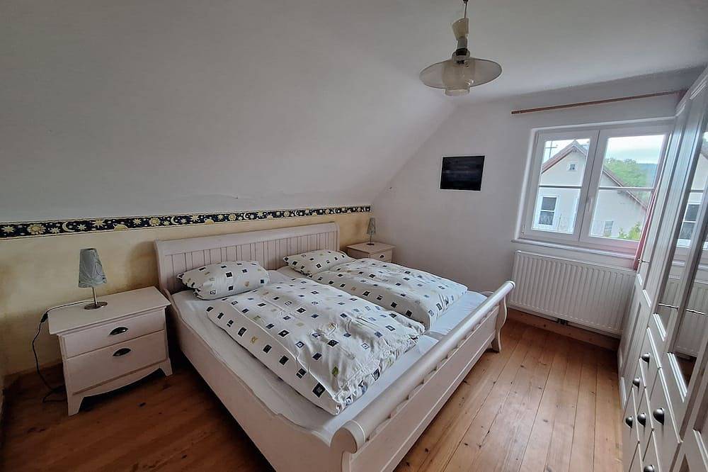 Neu renoviertes Einfamilienhaus mit großem Garten, ideal für Familien in Isny im Allgäu, Region Bodensee-Oberschwaben