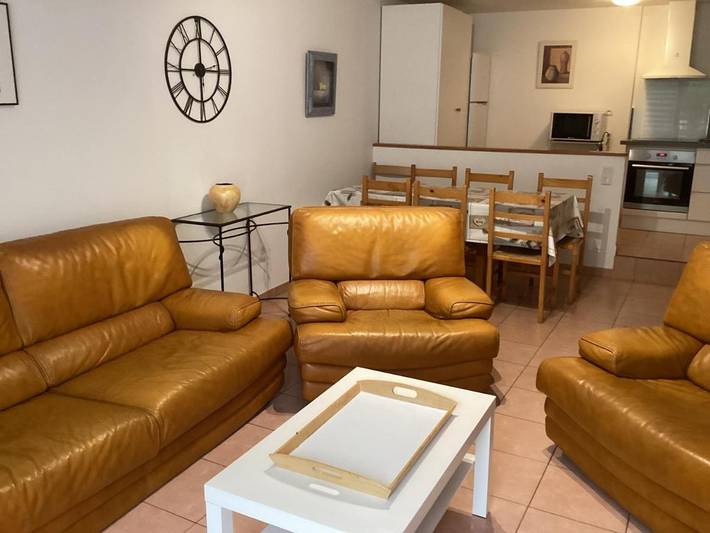 Location de vacances pour 8 personnes, avec Terrasse ainsi que Jardin et Vue à Caussou