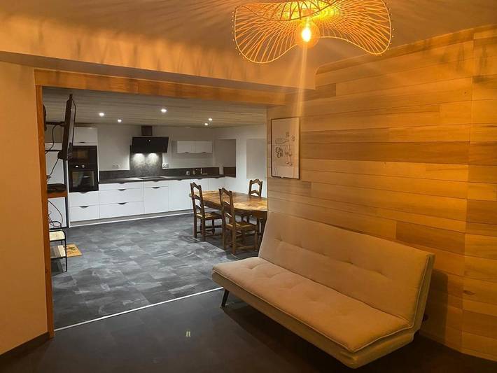 Gîte pour 6 personnes, avec terrasse à Bor-et-Bar