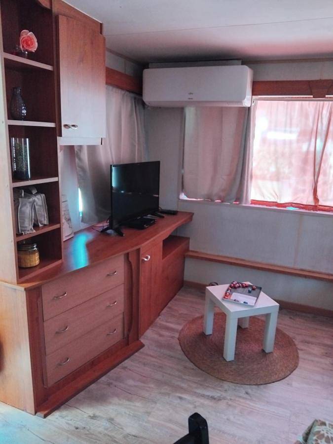 Location de vacances pour 7 personnes, avec terrasse et vue, adapté aux familles à Le Martinet - 2