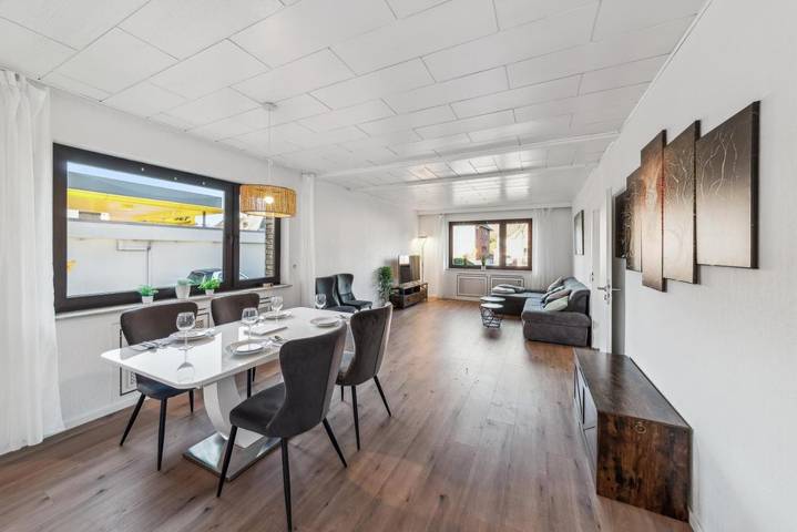 Ferienwohnung für 7 Personen, mit Garten und Ausblick in Hürth - 3