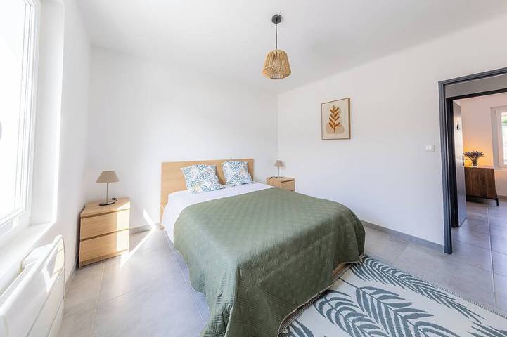 Contemporary Home Between Marseille And Aix-En-Provence In A Quiet Neighborhood in Marignane, Mittelmeerküste (Frankreich)