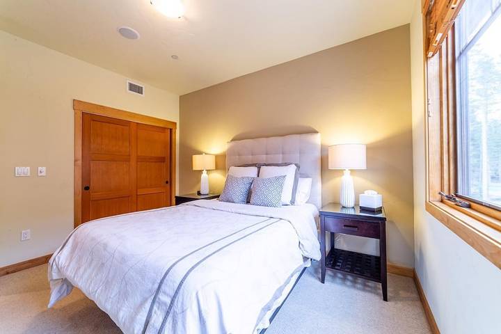 Vacation rental for 10 people, with balcony and hot tub in Mammoth Lakes