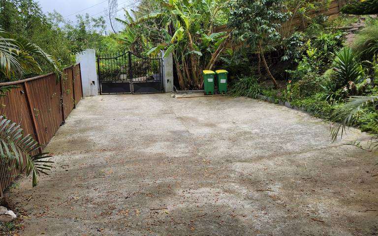 Gîte pour 6 personnes, avec balcon ainsi que jardin et jacuzzi à Saint-Leu - 4