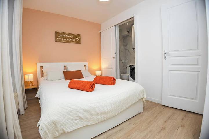 Location de vacances pour 16 personnes à Villeneuve-le-Comte - 3