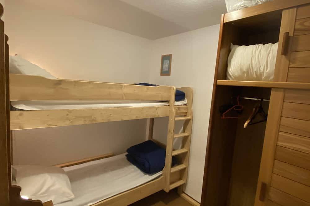 Ganze Wohnung, South-facing mountain-view apartment with ski-in, ski-out convenience in Manigod, Annecy und Umgebung