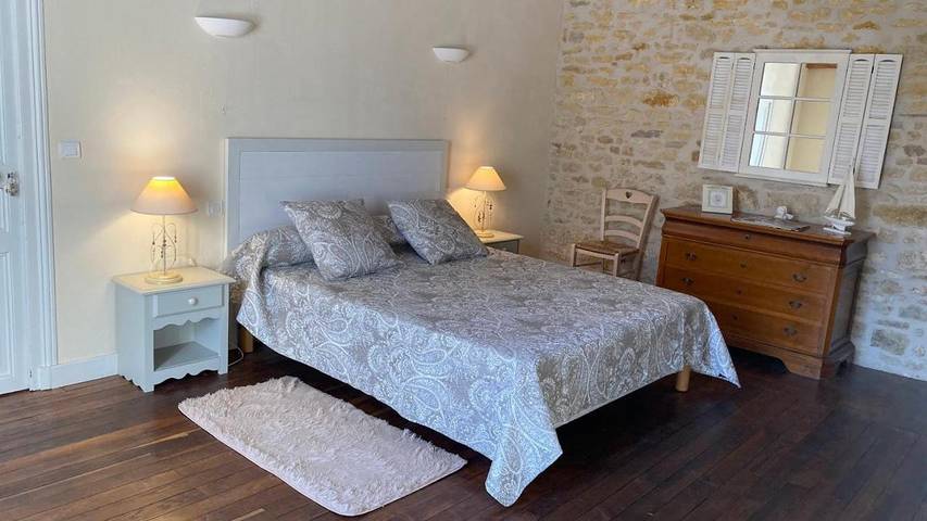 Location de vacances pour 2 personnes, avec Terrasse et Jardin ainsi que Piscine et Vue à Saint-Hilaire-de-Villefranche - 4