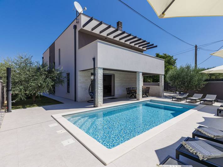 Ferienhaus für 8 Personen in Valtura