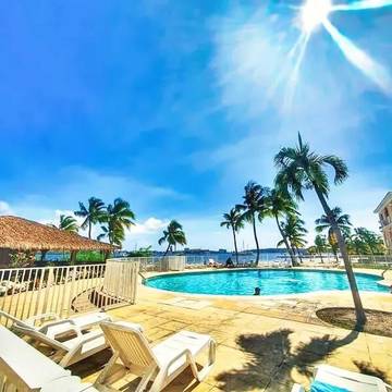 Gîte pour 4 personnes, avec piscine dans Saint Martin